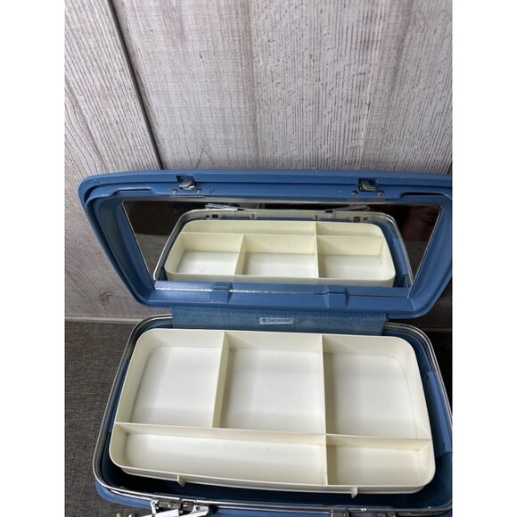 Vintage Samsonite Blue Makeup Train Case With Mirror and Tray Cosmetic Suitcase - Picture 7 of 15